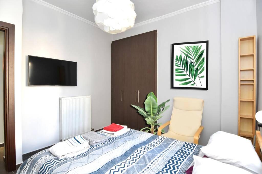 Modern Apartment In The Heart Of The City 拉里萨 外观 照片
